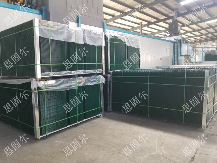 1556265516114001578.jpg 網(wǎng)片護欄(6).jpg